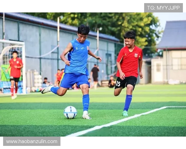 友好的欧洲足球明星们如何在赛场内外传递温暖与团结精神